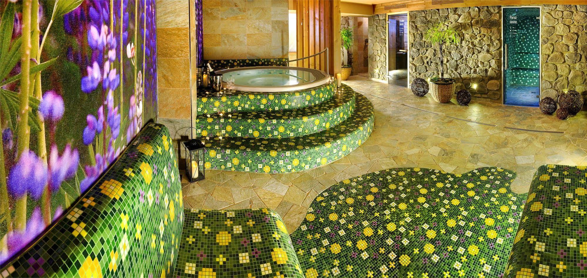 Вилла Bungalovy Fis Economy Штрбске-Плесо Экстерьер фото